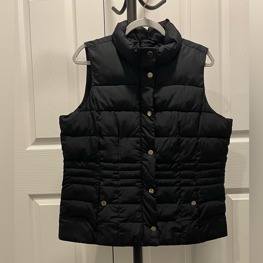 Women’s Charter Club  Black Puffer Vest
